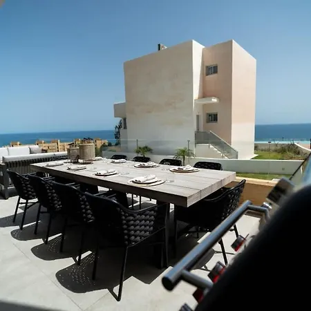 Villa Palm - Incredible With 5 Rooms, Amazing Sea View And Private Pool *